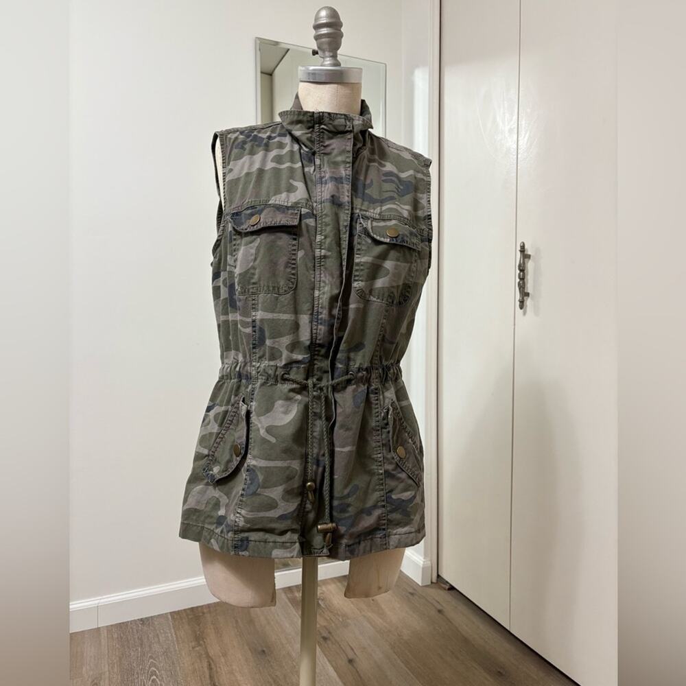 Vintage Charlotte Russe Women's Camouflage Utility Vest Y2k Medium